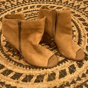 Open toe booties from lucky, size 8, gently worn